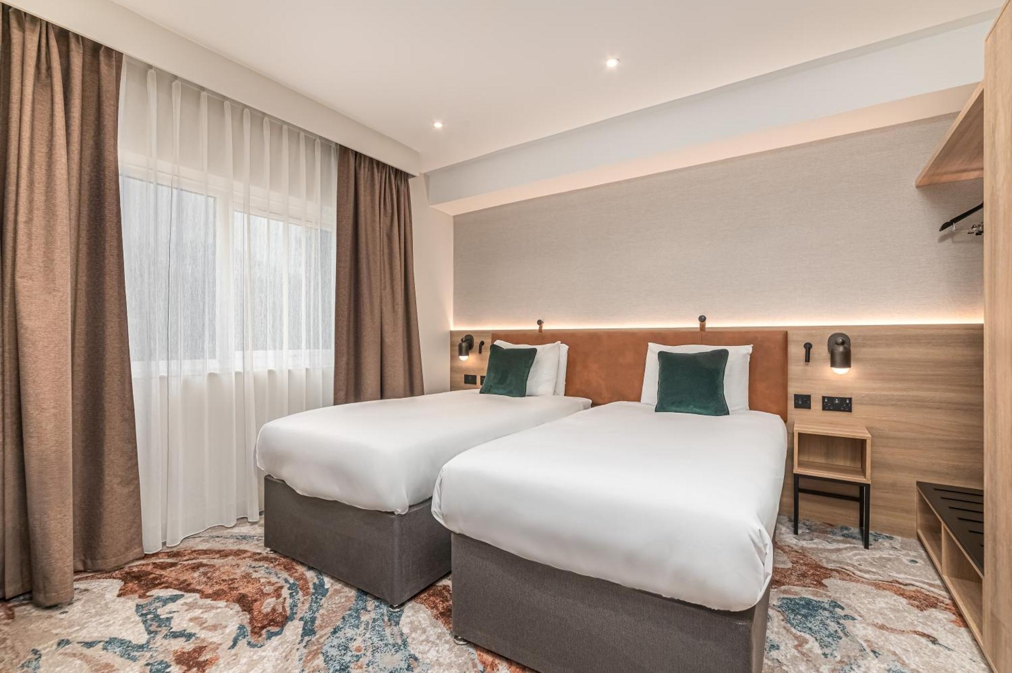 Best Western Rockingham Forest Hotel Corby Exterior photo